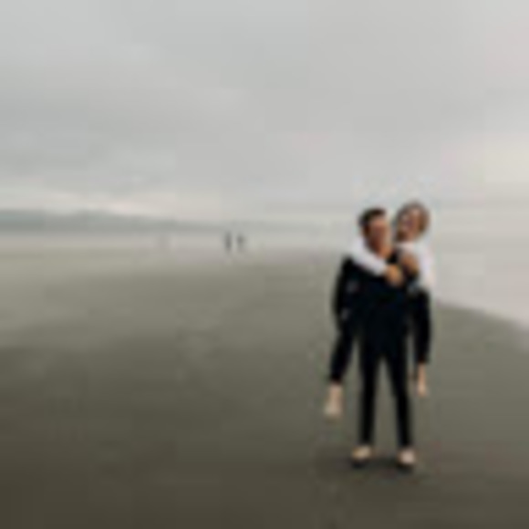 Meet your Posher, Sarah - Picture 1 of 1